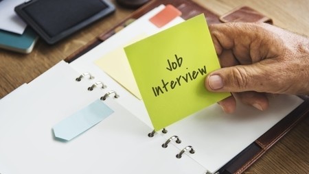 22 Tips to Effectively Conduct Interviews